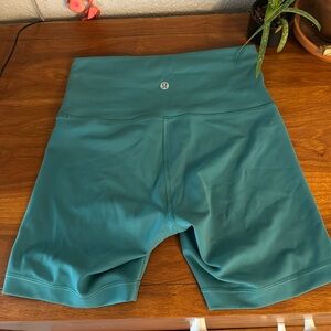 Lululemon wunder under shorts size 6 Teal lagoon!
